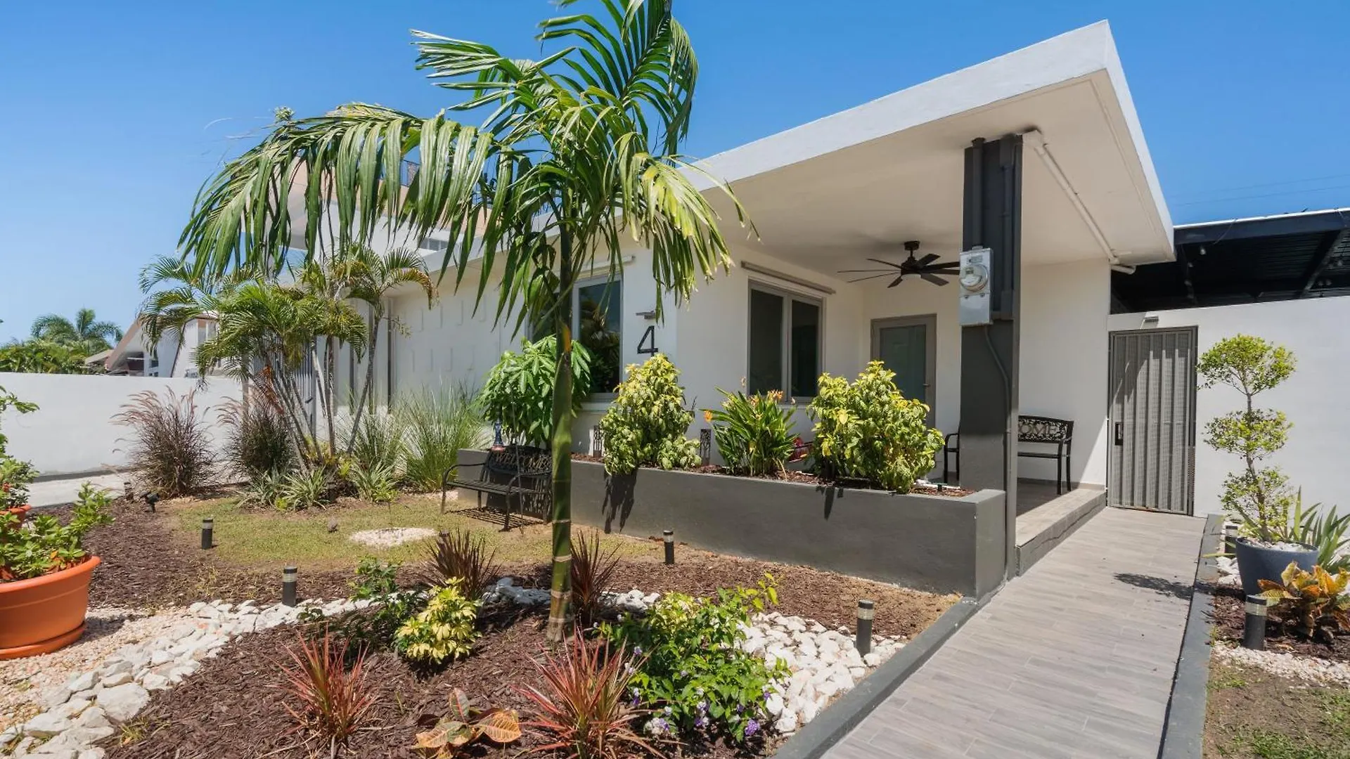 Pool House By Isla Verde Beach Home San Juan 0*,